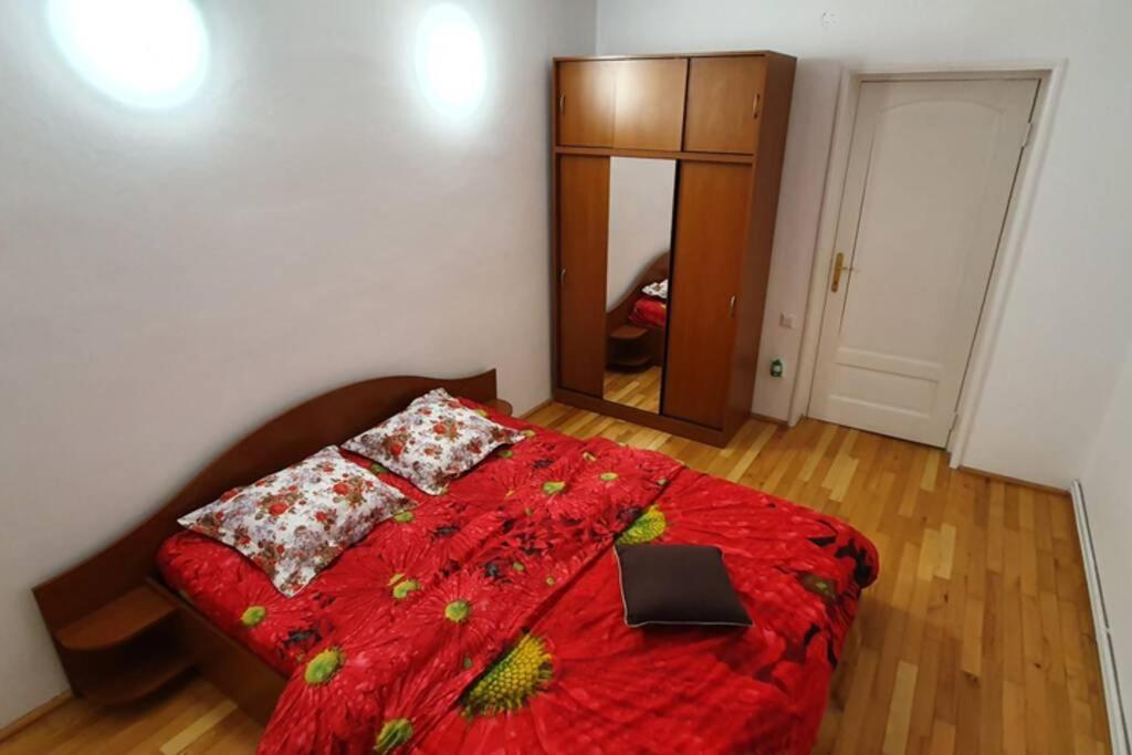 Titian'S Cozy Apartment Sibiu Dış mekan fotoğraf