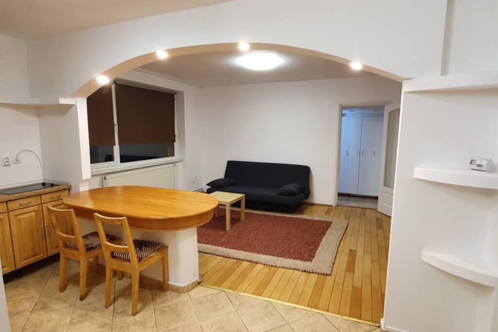 Titian'S Cozy Apartment Sibiu Dış mekan fotoğraf